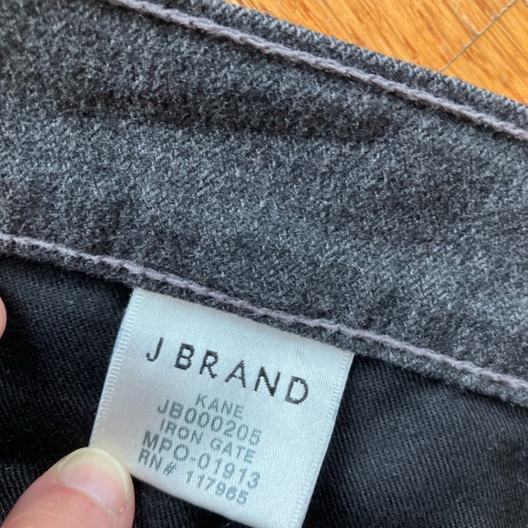 J Brand  soft jeans. Color dark grey - Picture 8 of 9